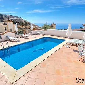 apartamentoslatin-nerja-villas.hotelsinnerja.org/