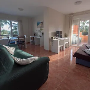 estupendo-apartamento-en-primera-linea-de-playa.es-andalucia.com/