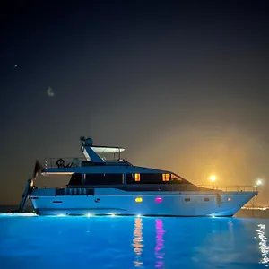 2* Botel Riti Yacht