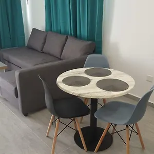 https://manoli-apartments.hotelsatayianapa.com